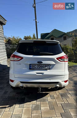 Внедорожник / Кроссовер Ford Kuga 2014 в 