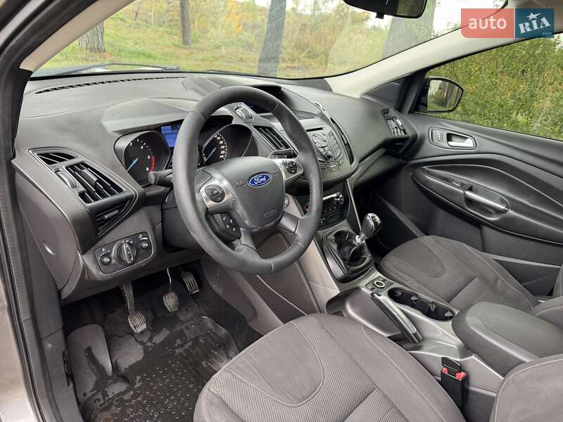 Внедорожник / Кроссовер Ford Kuga 2013 в Киеве