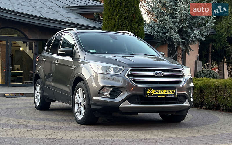 Позашляховик / Кросовер Ford Kuga 2017 в Львові фото Позашляховик / Кросовер Ford Kuga 2017 в Львові