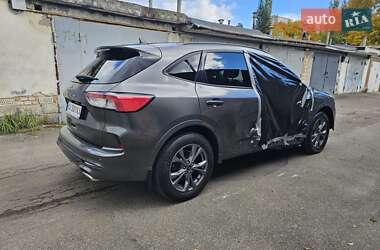 Внедорожник / Кроссовер Ford Kuga 2023 в 