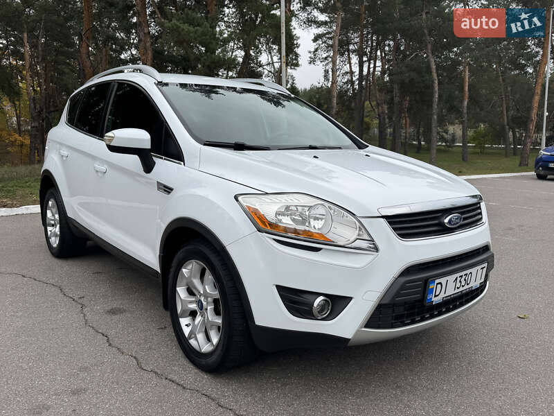 Позашляховик / Кросовер Ford Kuga 2011 в Києві