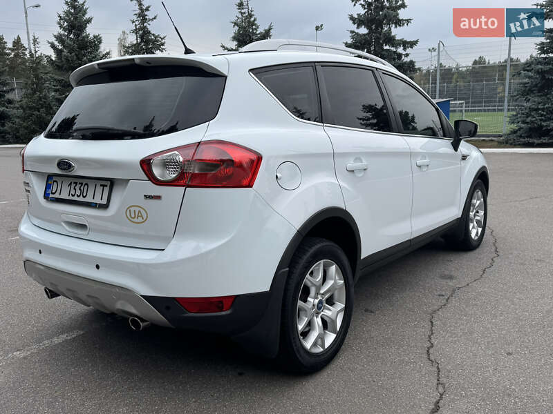Позашляховик / Кросовер Ford Kuga 2011 в Києві