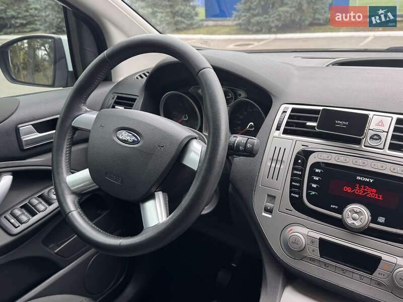 Позашляховик / Кросовер Ford Kuga 2011 в Києві