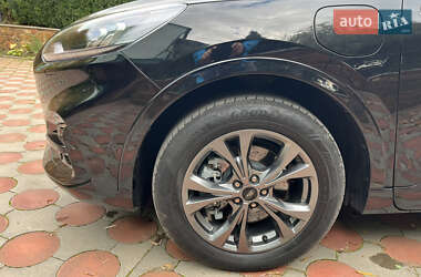 Позашляховик / Кросовер Ford Kuga 2021 в  фото 35 Позашляховик / Кросовер Ford Kuga 2021 в