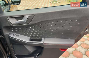 Позашляховик / Кросовер Ford Kuga 2021 в  фото 76 Позашляховик / Кросовер Ford Kuga 2021 в