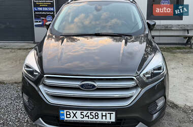 Позашляховик / Кросовер Ford Kuga 2019 в  фото 24 Позашляховик / Кросовер Ford Kuga 2019 в