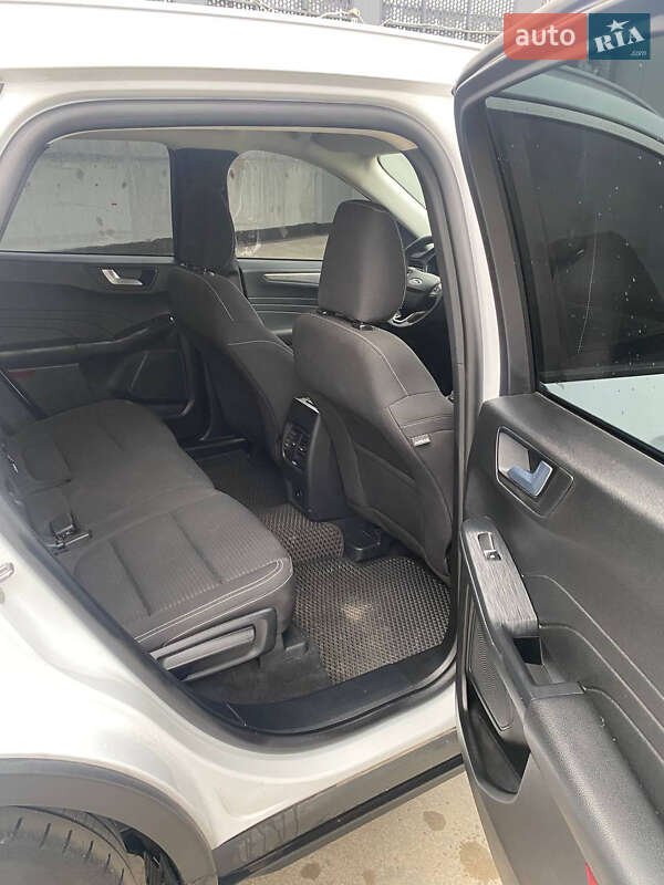 Внедорожник / Кроссовер Ford Kuga 2022 в Киеве