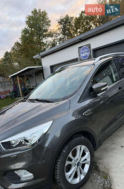 Позашляховик / Кросовер Ford Kuga 2019 в  фото 30 Позашляховик / Кросовер Ford Kuga 2019 в