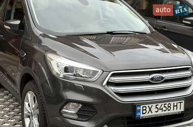 Внедорожник / Кроссовер Ford Kuga 2019 в Хмельницком