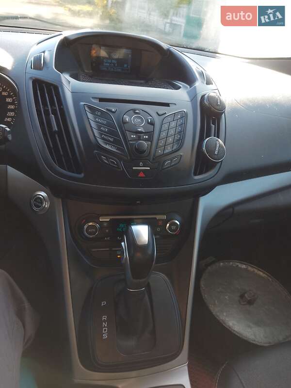 Внедорожник / Кроссовер Ford Kuga 2013 в Великой Александровке