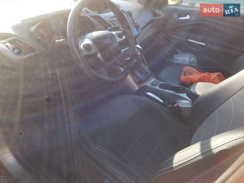 Внедорожник / Кроссовер Ford Kuga 2013 в Великой Александровке