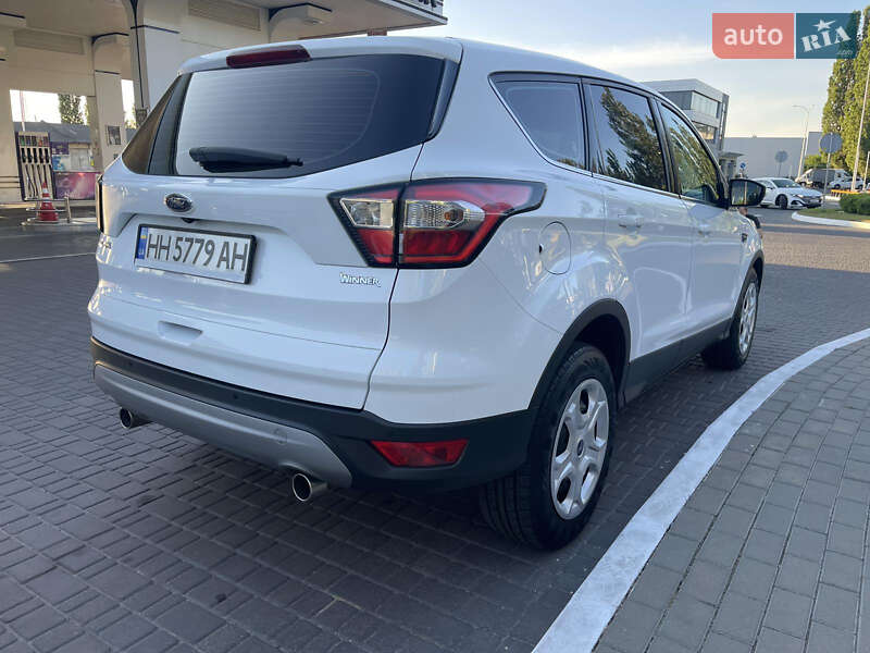 Позашляховик / Кросовер Ford Kuga 2018 в Одесі