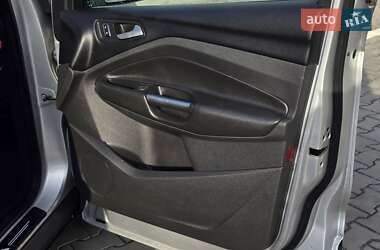 Внедорожник / Кроссовер Ford Kuga 2013 в 