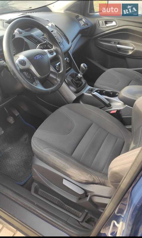 Внедорожник / Кроссовер Ford Kuga 2013 в Павлограде фото 5 Внедорожник / Кроссовер Ford Kuga 2013 в Павлограде