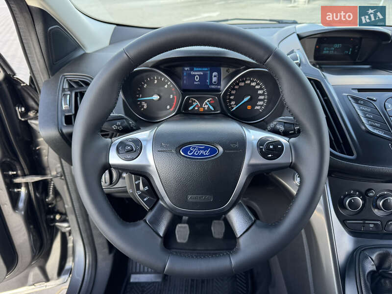 Позашляховик / Кросовер Ford Kuga 2015 в Миколаєві