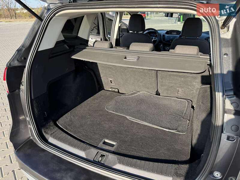 Позашляховик / Кросовер Ford Kuga 2015 в Миколаєві