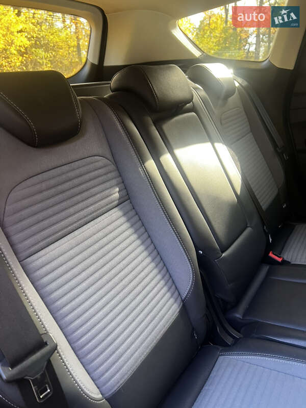 Внедорожник / Кроссовер Ford Kuga 2016 в Киеве