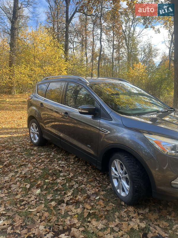 Позашляховик / Кросовер Ford Kuga 2016 в Києві фото 6 Позашляховик / Кросовер Ford Kuga 2016 в Києві