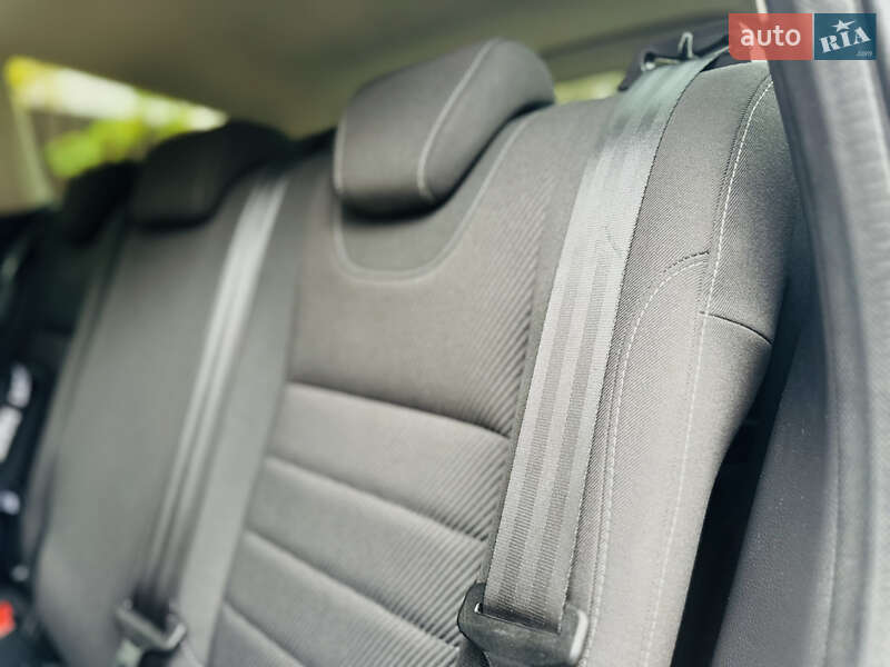 Позашляховик / Кросовер Ford Kuga 2013 в Києві фото 33 Позашляховик / Кросовер Ford Kuga 2013 в Києві