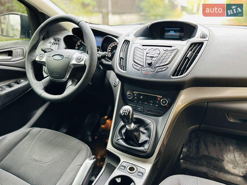 Позашляховик / Кросовер Ford Kuga 2013 в Києві фото 45 Позашляховик / Кросовер Ford Kuga 2013 в Києві