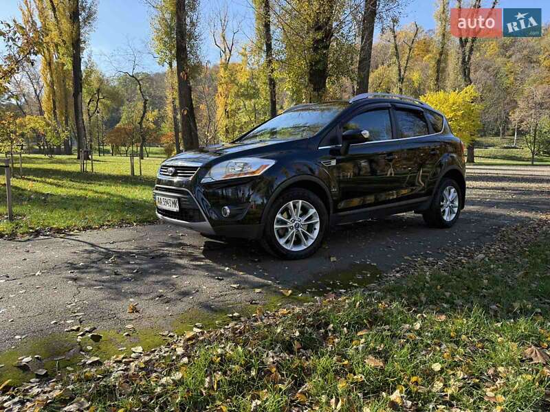 Внедорожник / Кроссовер Ford Kuga 2012 в Киеве