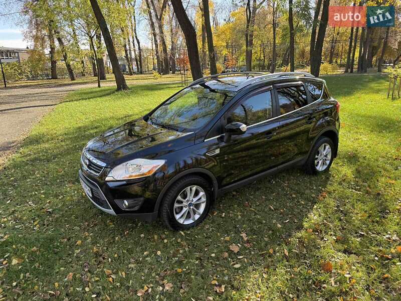 Внедорожник / Кроссовер Ford Kuga 2012 в Киеве
