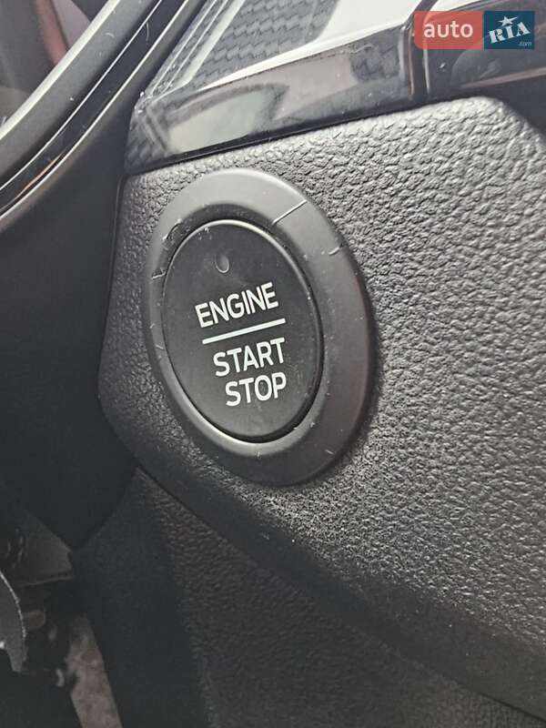 Позашляховик / Кросовер Ford Kuga 2023 в Києві