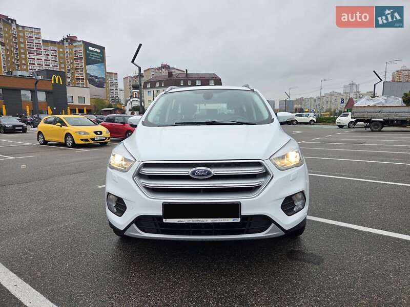 Внедорожник / Кроссовер Ford Kuga 2019 в Киеве