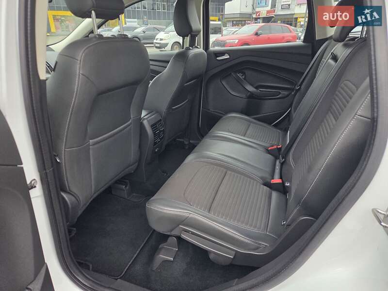 Внедорожник / Кроссовер Ford Kuga 2019 в Киеве