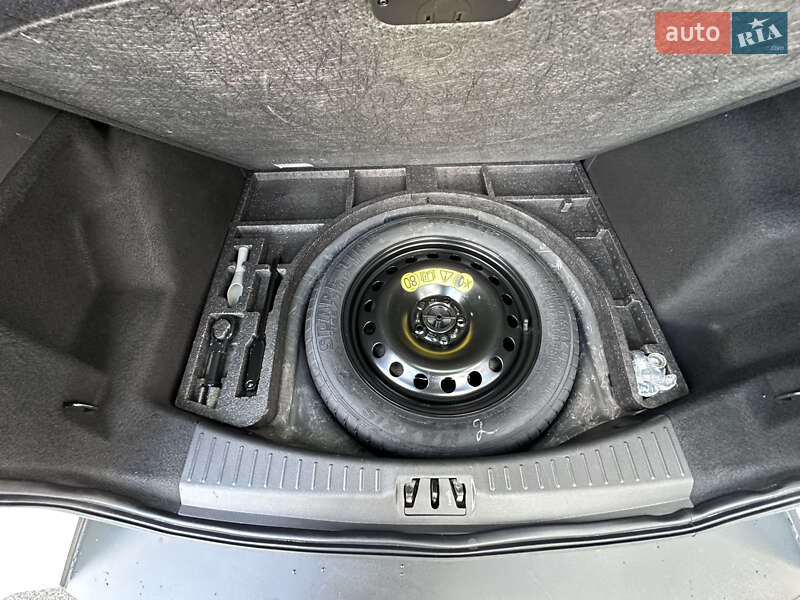 Внедорожник / Кроссовер Ford Kuga 2016 в Киеве