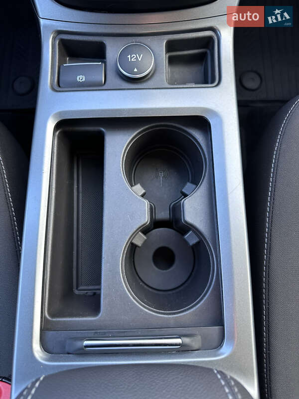 Внедорожник / Кроссовер Ford Kuga 2016 в Киеве