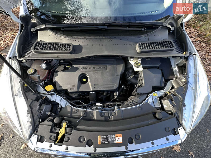 Внедорожник / Кроссовер Ford Kuga 2016 в Киеве