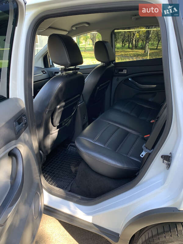 Внедорожник / Кроссовер Ford Kuga 2011 в Одессе