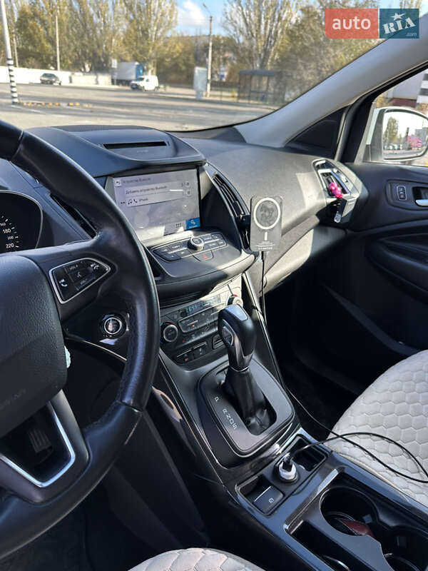 Внедорожник / Кроссовер Ford Kuga 2019 в Днепре