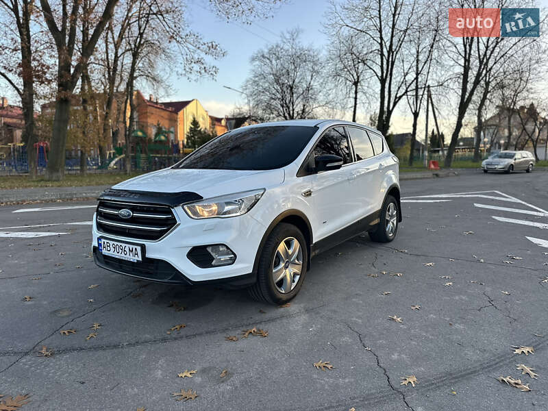 Внедорожник / Кроссовер Ford Kuga 2017 в Виннице фото 26 Внедорожник / Кроссовер Ford Kuga 2017 в Виннице