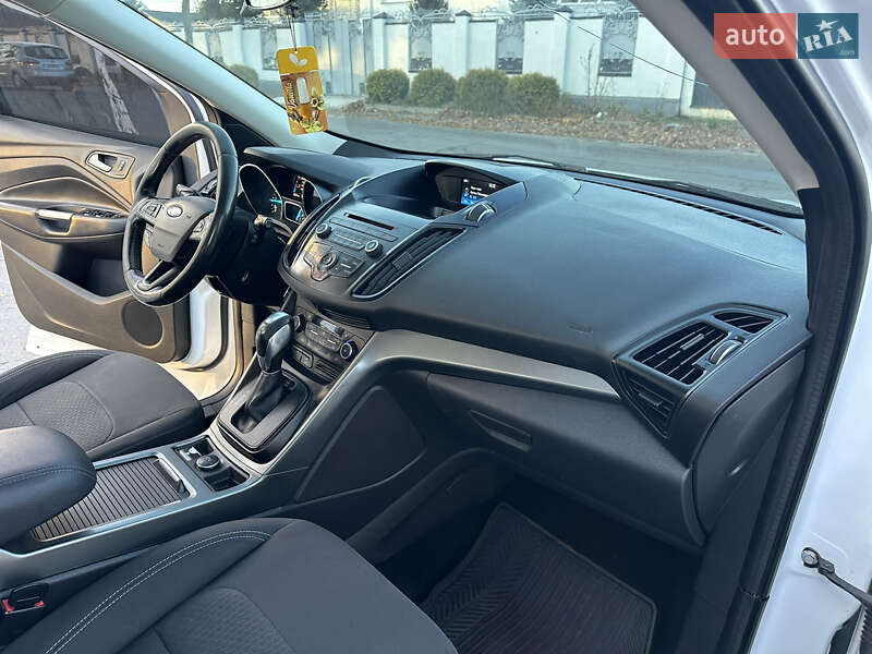 Внедорожник / Кроссовер Ford Kuga 2017 в Виннице фото 49 Внедорожник / Кроссовер Ford Kuga 2017 в Виннице