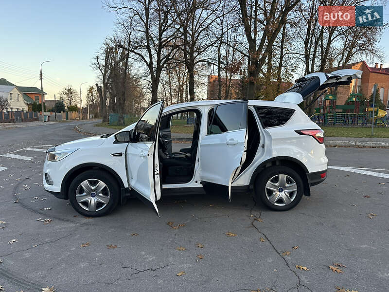 Внедорожник / Кроссовер Ford Kuga 2017 в Виннице фото 53 Внедорожник / Кроссовер Ford Kuga 2017 в Виннице