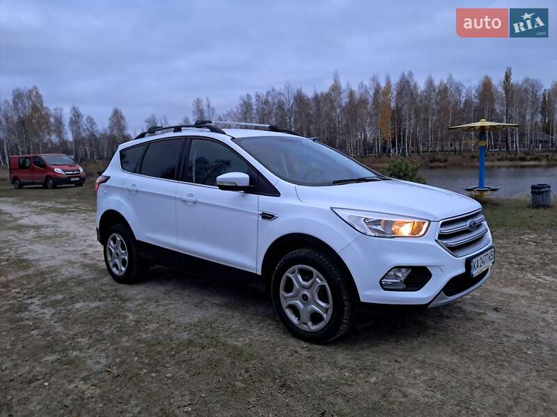 Внедорожник / Кроссовер Ford Kuga 2017 в Чернигове фото 9 Внедорожник / Кроссовер Ford Kuga 2017 в Чернигове