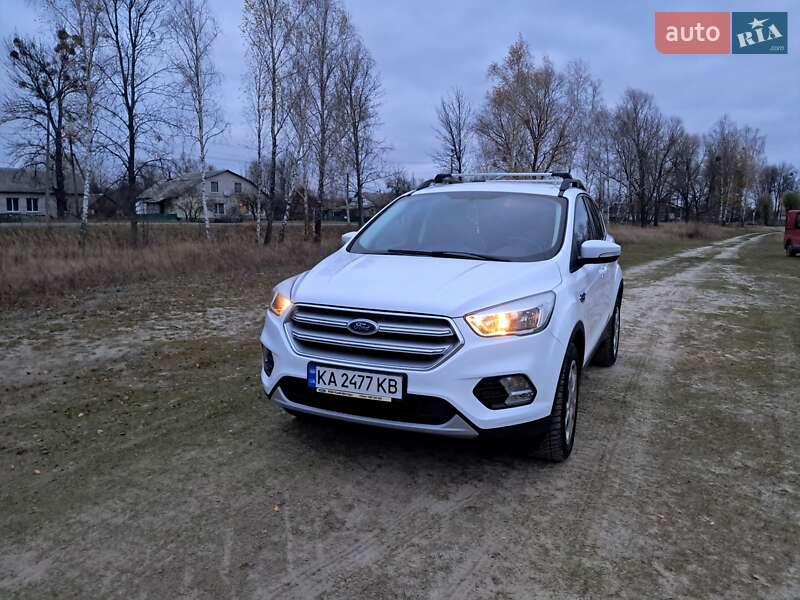 Внедорожник / Кроссовер Ford Kuga 2017 в Чернигове фото 14 Внедорожник / Кроссовер Ford Kuga 2017 в Чернигове