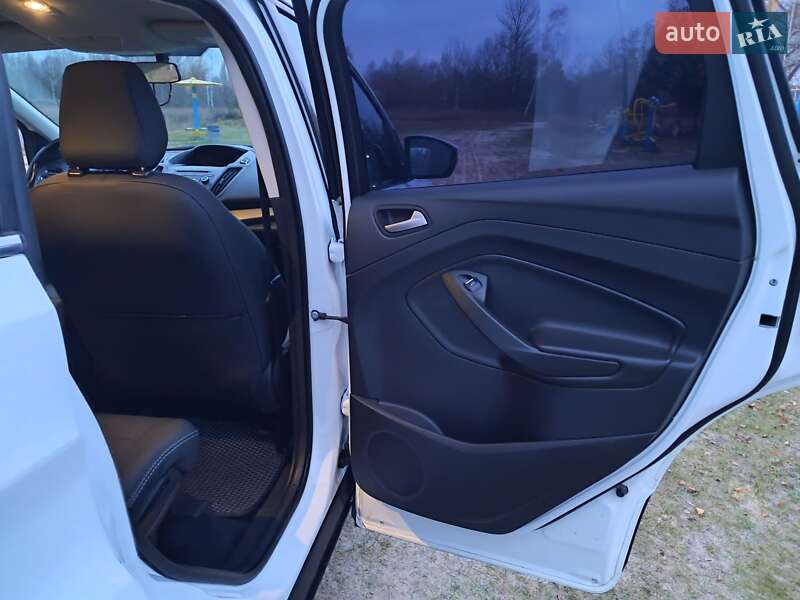 Внедорожник / Кроссовер Ford Kuga 2017 в Чернигове фото 27 Внедорожник / Кроссовер Ford Kuga 2017 в Чернигове