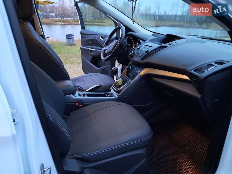 Внедорожник / Кроссовер Ford Kuga 2017 в Чернигове фото 35 Внедорожник / Кроссовер Ford Kuga 2017 в Чернигове