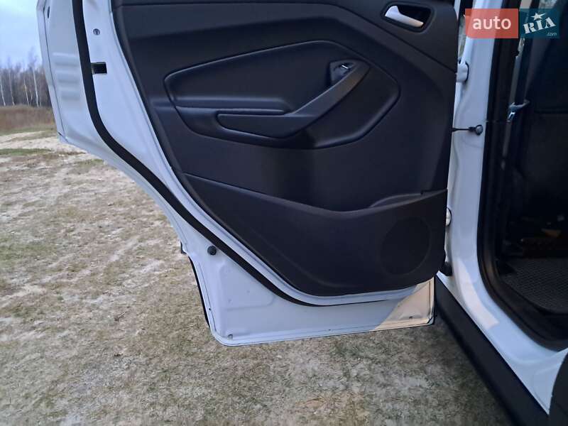 Внедорожник / Кроссовер Ford Kuga 2017 в Чернигове фото 40 Внедорожник / Кроссовер Ford Kuga 2017 в Чернигове