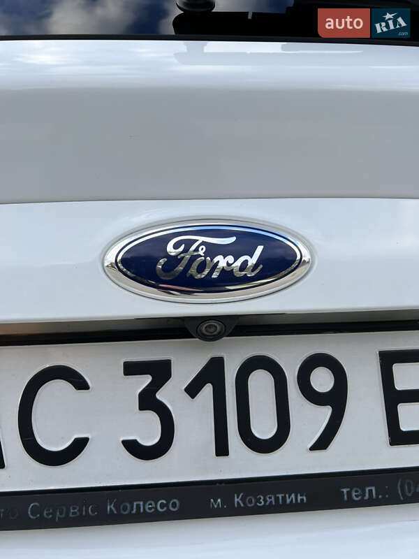 Позашляховик / Кросовер Ford Kuga 2013 в Луцьку