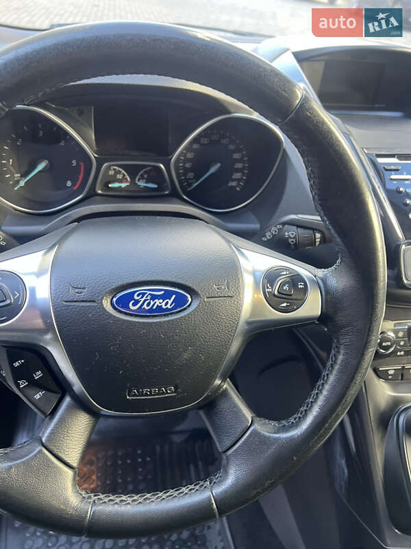 Внедорожник / Кроссовер Ford Kuga 2014 в Ивано-Франковске фото 5 Внедорожник / Кроссовер Ford Kuga 2014 в Ивано-Франковске