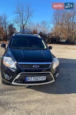 Позашляховик / Кросовер Ford Kuga 2010 в Івано-Франківську