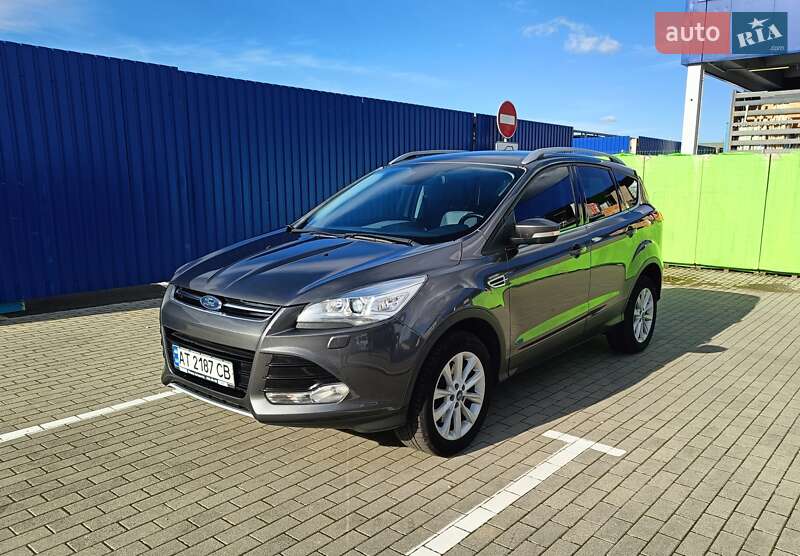 Внедорожник / Кроссовер Ford Kuga 2016 в Калуше