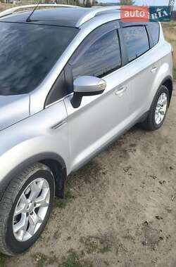 Внедорожник / Кроссовер Ford Kuga 2010 в Николаеве