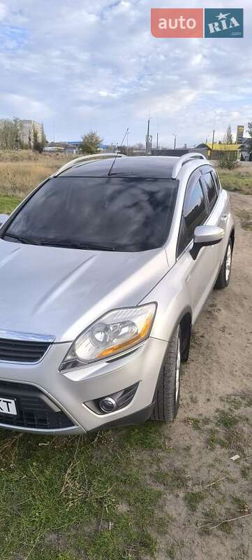 Позашляховик / Кросовер Ford Kuga 2010 в Миколаєві