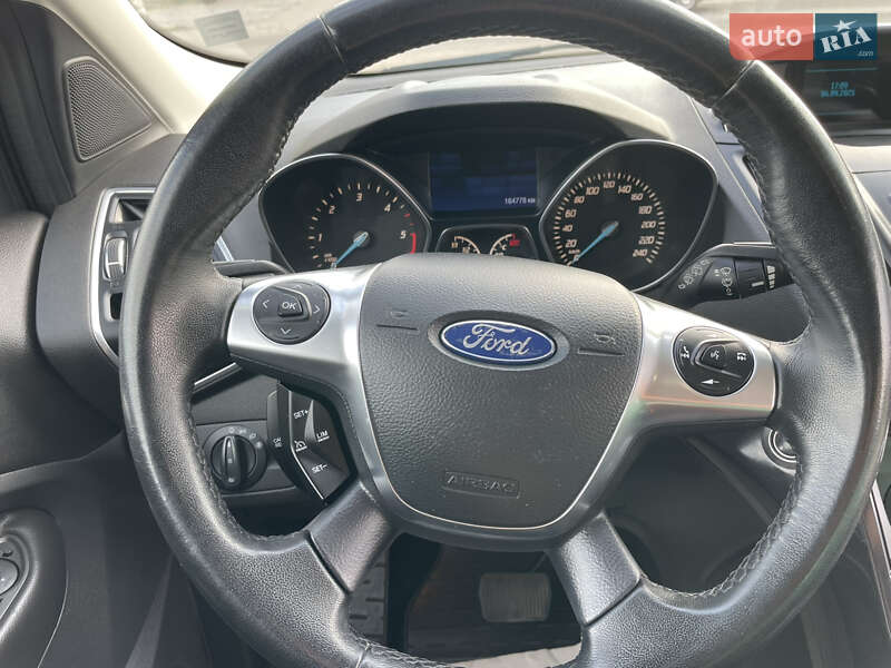 Внедорожник / Кроссовер Ford Kuga 2014 в Дубно