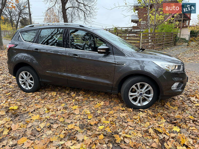 Внедорожник / Кроссовер Ford Kuga 2019 в Киеве фото 4 Внедорожник / Кроссовер Ford Kuga 2019 в Киеве